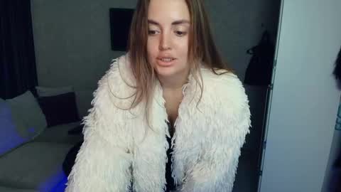 Snapshot of crystalemily chatting on October 17, 2025, 7:16 pm crystalemily online show from October 17, 2025, 7:16 pm