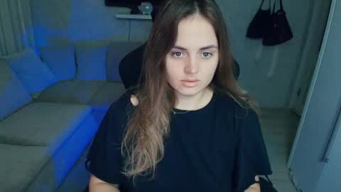 Snapshot of crystalemily chatting on January 9, 2026, 8:21 pm crystalemily online show from January 9, 2026, 8:21 pm