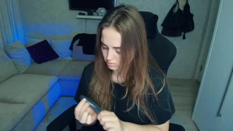 Snapshot of crystalemily chatting on March 27, 2026, 7:13 pm crystalemily online show from March 27, 2026, 7:13 pm