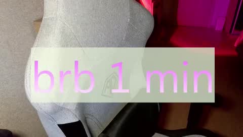 Snapshot of crystallkris chatting on January 5, 2025, 3:11 am Kristina online show from January 5, 2025, 3:11 am