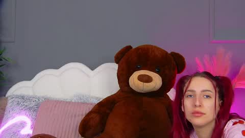 crystallred online show from April 3, 2026, 4:21 am