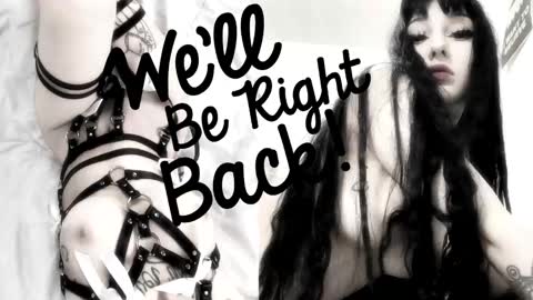 Sasha    Make me moan with patterns   good music here  online show from October 21, 2025, 12:17 pm