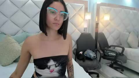 Snapshot of crystalstonee1 chatting on June 13, 2026, 9:46 pm Crystal online show from June 13, 2026, 9:46 pm