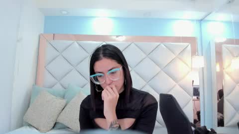 Snapshot of crystalstonee1 chatting on June 14, 2026, 8:22 pm Crystal online show from June 14, 2026, 8:22 pm