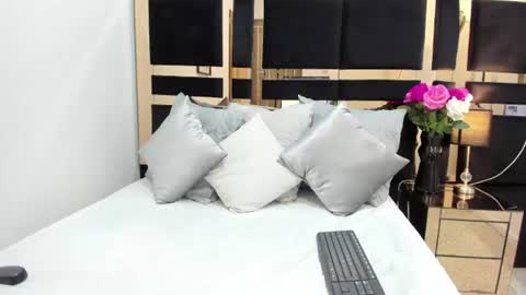 Snapshot of crystalstonee1 chatting on July 12, 2026, 7:27 pm Crystal online show from July 12, 2026, 7:27 pm