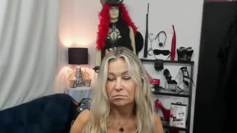 CrystalHotty online show from September 23, 2025, 4:37 am