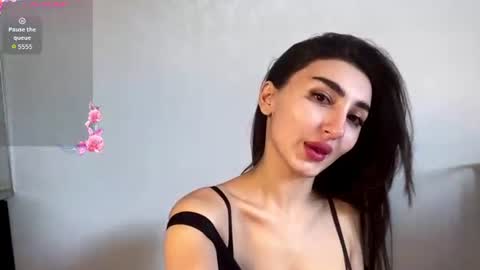 Diana online show from August 5, 2026, 9:01 am