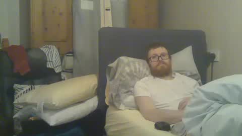 Snapshot of cs014g8493 chatting on December 4, 2025, 10:40 pm chris online show from December 4, 2025, 10:40 pm