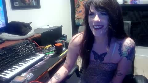 Snapshot of cu2sly chatting on February 9, 2025, 5:19 am online show from February 9, 2025, 5:19 am