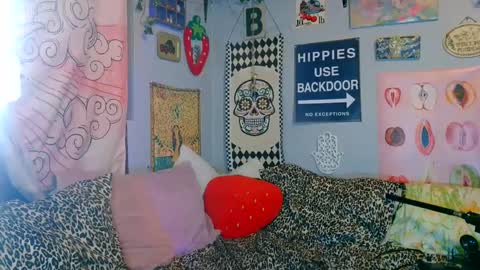 Snapshot of cu2sly chatting on October 4, 2025, 1:58 am online show from October 4, 2025, 1:58 am