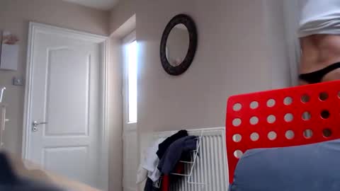 Tips WellCUM - Hot Bi Curious - ask Privates online show from May 10, 2026, 6:29 am