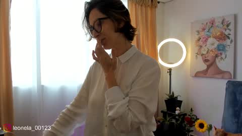 Leonela online show from February 2, 2026, 5:22 pm