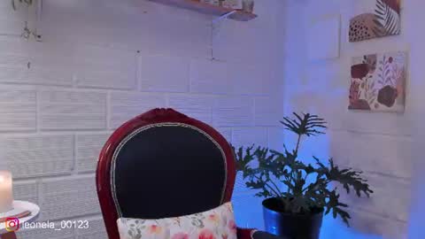 Leonela online show from July 12, 2026, 7:16 pm