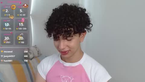 Cuddly online show from December 26, 2024, 8:32 pm