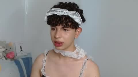 Cuddly online show from January 18, 2025, 8:40 pm