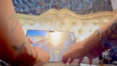 im KIM new girl to spoil online show from October 4, 2025, 7:23 pm