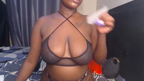 Snapshot of cum_central chatting on February 10, 2025, 6:24 pm cum_central online show from February 10, 2025, 6:24 pm