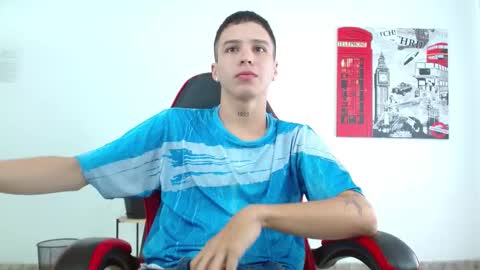 cumandres online show from October 24, 2025, 2:13 pm