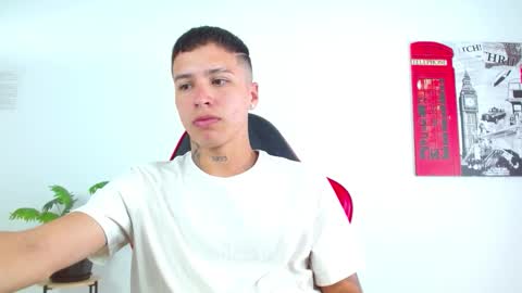 cumandres online show from March 25, 2026, 2:45 pm