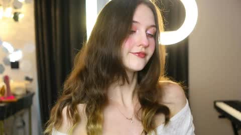 fansly -  lilyband online show from November 4, 2025, 11:42 am