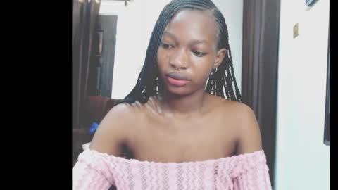 cumebony_petit online show from April 9, 2026, 7:14 am