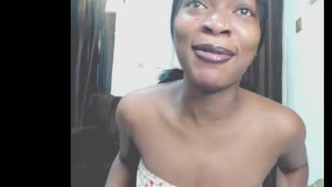 cumebony_petit online show from May 28, 2026, 7:05 am