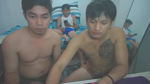 Snapshot of cumloader_ian4u chatting on April 22, 2026, 9:11 am IAN online show from April 22, 2026, 9:11 am