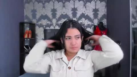 cumming tiffani online show from October 2, 2025, 11:39 am