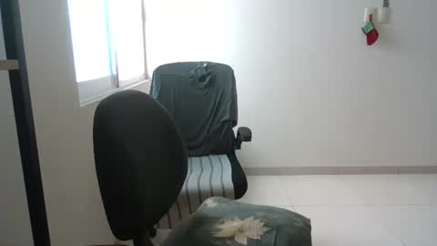 Snapshot of cummmann chatting on December 21, 2025, 6:37 pm cummmann online show from December 21, 2025, 6:37 pm