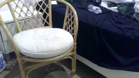 cumtowa online show from September 17, 2025, 9:49 pm