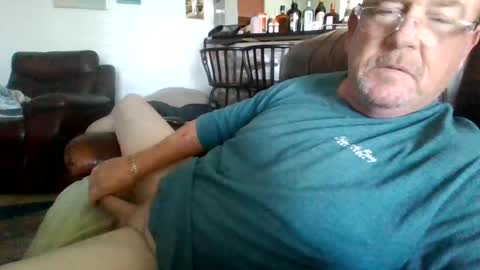 Snapshot of cumsalot55797187 chatting on February 28, 2025, 5:48 pm cumsalot55797187 online show from February 28, 2025, 5:48 pm