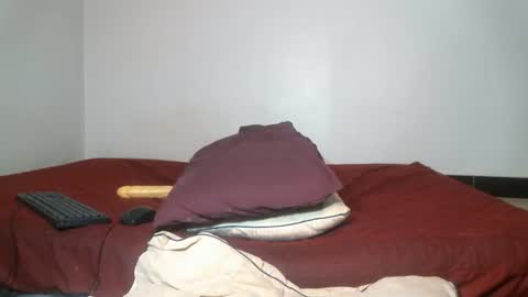 Snapshot of cumslayer19 chatting on April 9, 2026, 5:18 am Shiiro online show from April 9, 2026, 5:18 am