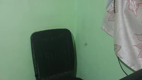 Snapshot of cumwhore4uxox chatting on February 3, 2026, 4:34 pm cumwhore4uxox online show from February 3, 2026, 4:34 pm