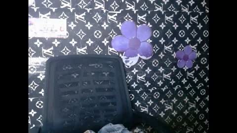 cupidxdoll online show from September 12, 2025, 9:26 pm