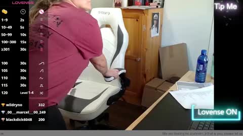 Snapshot of curiouscouple3143 chatting on February 17, 2025, 8:15 pm curious couple online show from February 17, 2025, 8:15 pm