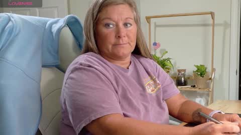 Snapshot of curiouscouple3143 chatting on November 20, 2025, 7:46 pm curious couple online show from November 20, 2025, 7:46 pm