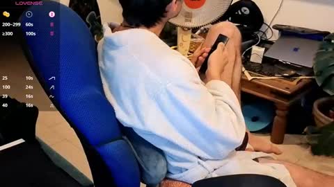 Snapshot of curiousgenie chatting on May 6, 2026, 7:52 pm curiousgenie online show from May 6, 2026, 7:52 pm