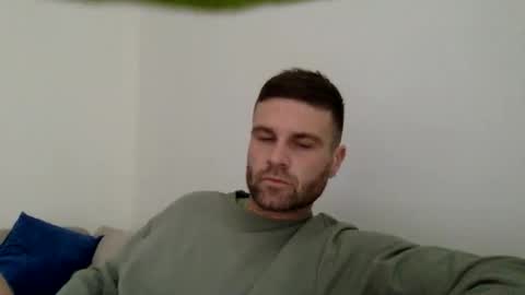 curiousnesssssss online show from November 12, 2025, 3:12 pm