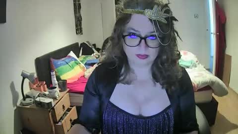 Shirley online show from November 2, 2025, 10:23 pm