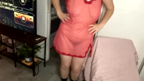 curliegirlee online show from April 7, 2026, 1:50 am