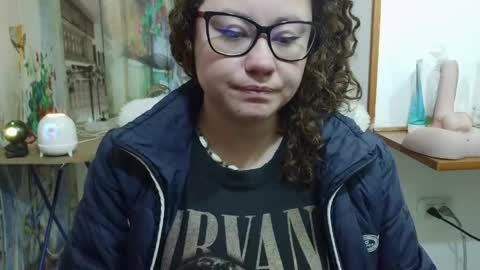 Snapshot of curly_greeneyed chatting on May 14, 2026, 7:15 am Vannesa online show from May 14, 2026, 7:15 am