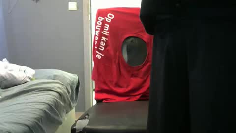 curlyfurly online show from April 17, 2026, 8:39 am