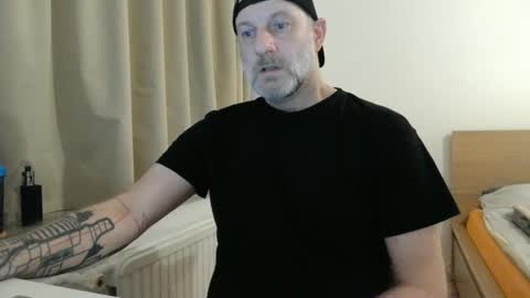 Curman85 online show from February 3, 2025, 11:36 pm