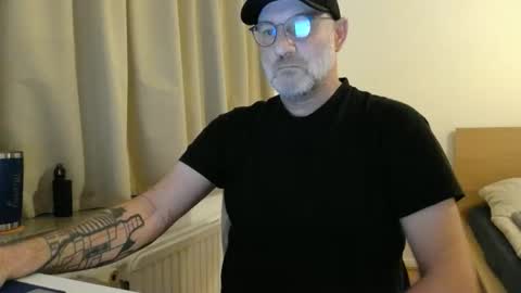 Curman85 online show from January 11, 2026, 11:32 pm