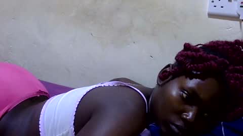 Snapshot of curvy_queen12 chatting on July 15, 2026, 5:02 am curvy_queen12 online show from July 15, 2026, 5:02 am