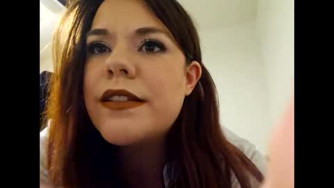 Curvyandthic online show from November 6, 2025, 7:20 am