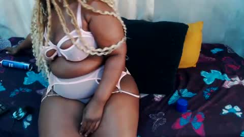 Snapshot of curvydarkfatass chatting on July 11, 2026, 8:06 am curvydarkfatass online show from July 11, 2026, 8:06 am