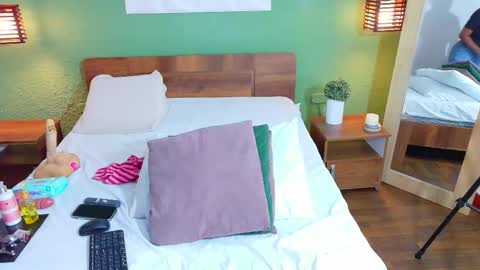 Danna online show from October 18, 2025, 7:25 pm