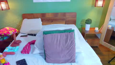 Snapshot of curvyebonyy_ chatting on April 15, 2026, 4:58 pm Danna online show from April 15, 2026, 4:58 pm