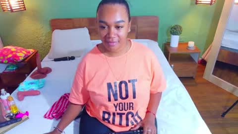 Snapshot of curvyebonyy_ chatting on April 16, 2026, 7:14 pm Danna online show from April 16, 2026, 7:14 pm